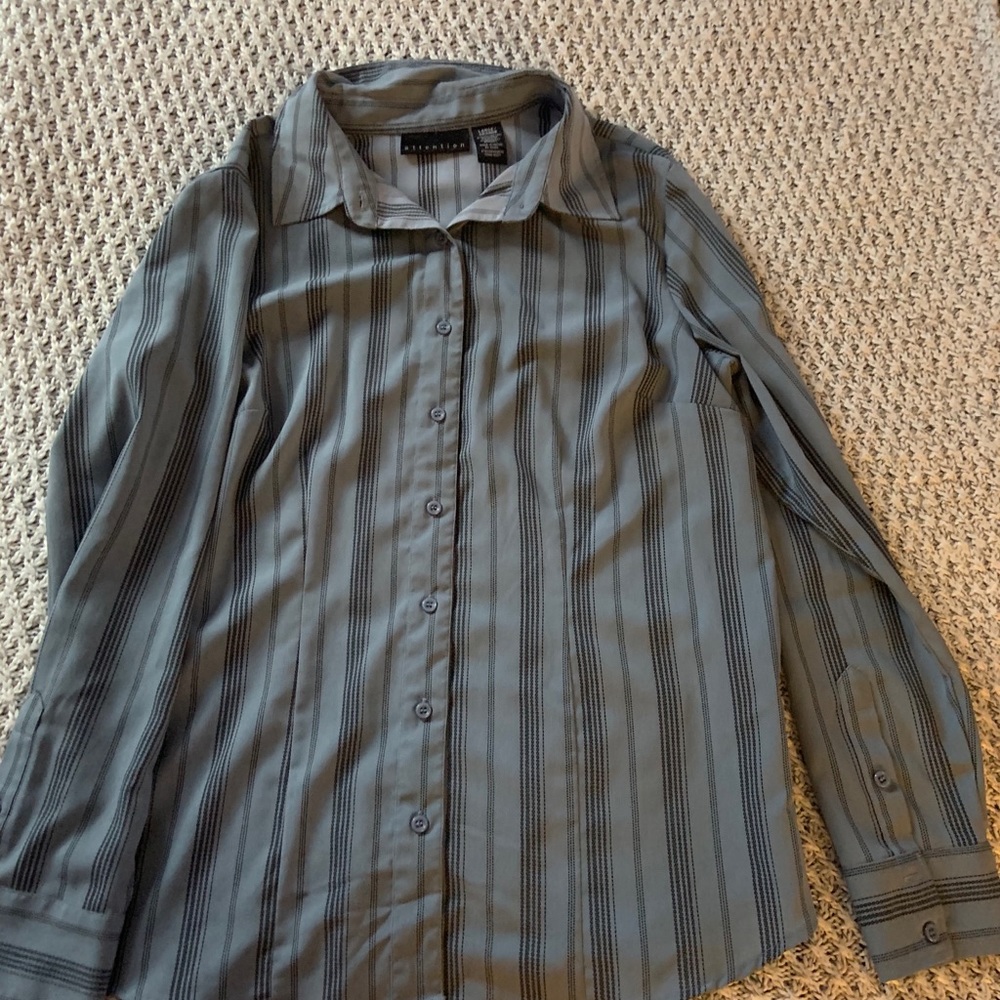 🔆Moving Sale 20% Off 🔆Blue & Black Shirt